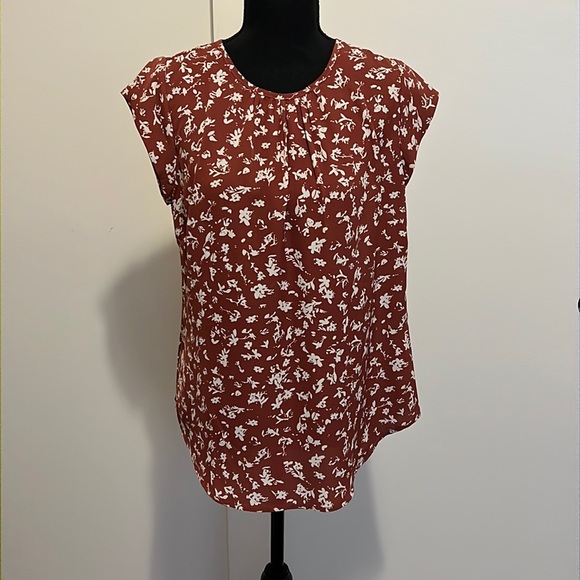 Women’s floral top - Picture 1 of 6